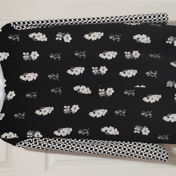 Alfani Floral Patterned - Black, White and Red Top - Picture 9 of 14